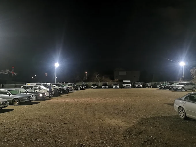 BROAUTO aikštelė naktį, Kauno g. 28A, Šiauliai